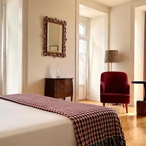 κάντε κράτηση εδώ